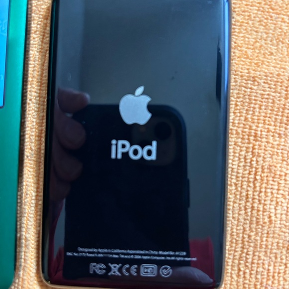 Apple iPod classic 7th generation 160gb - Picture 3 of 3